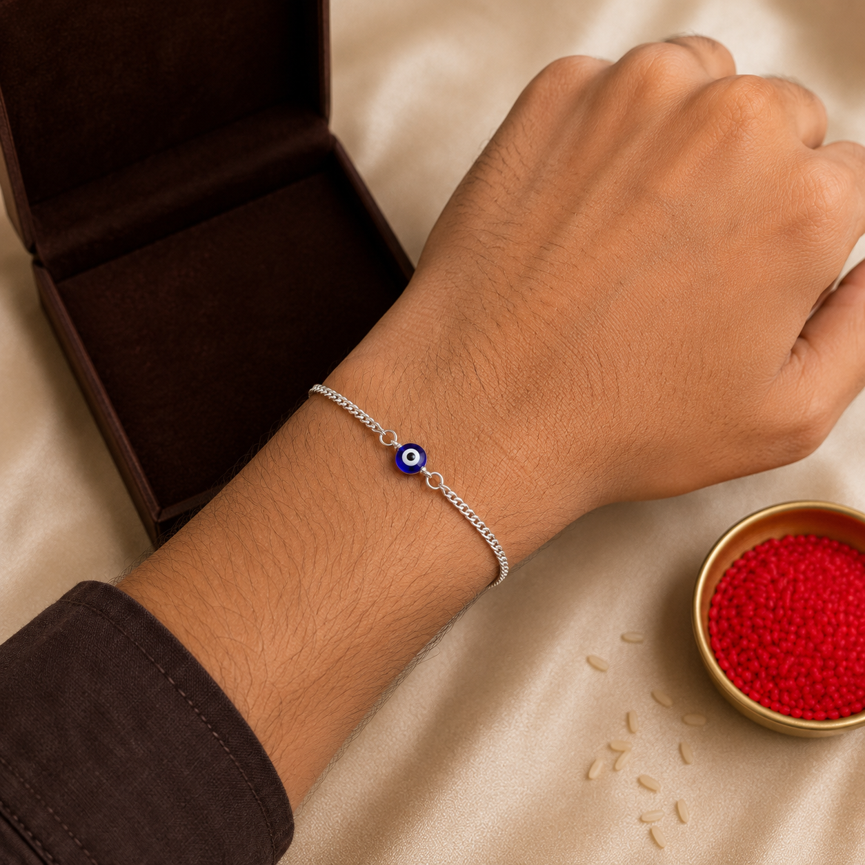 Single Evil Eye Bracelet - Pure Silver